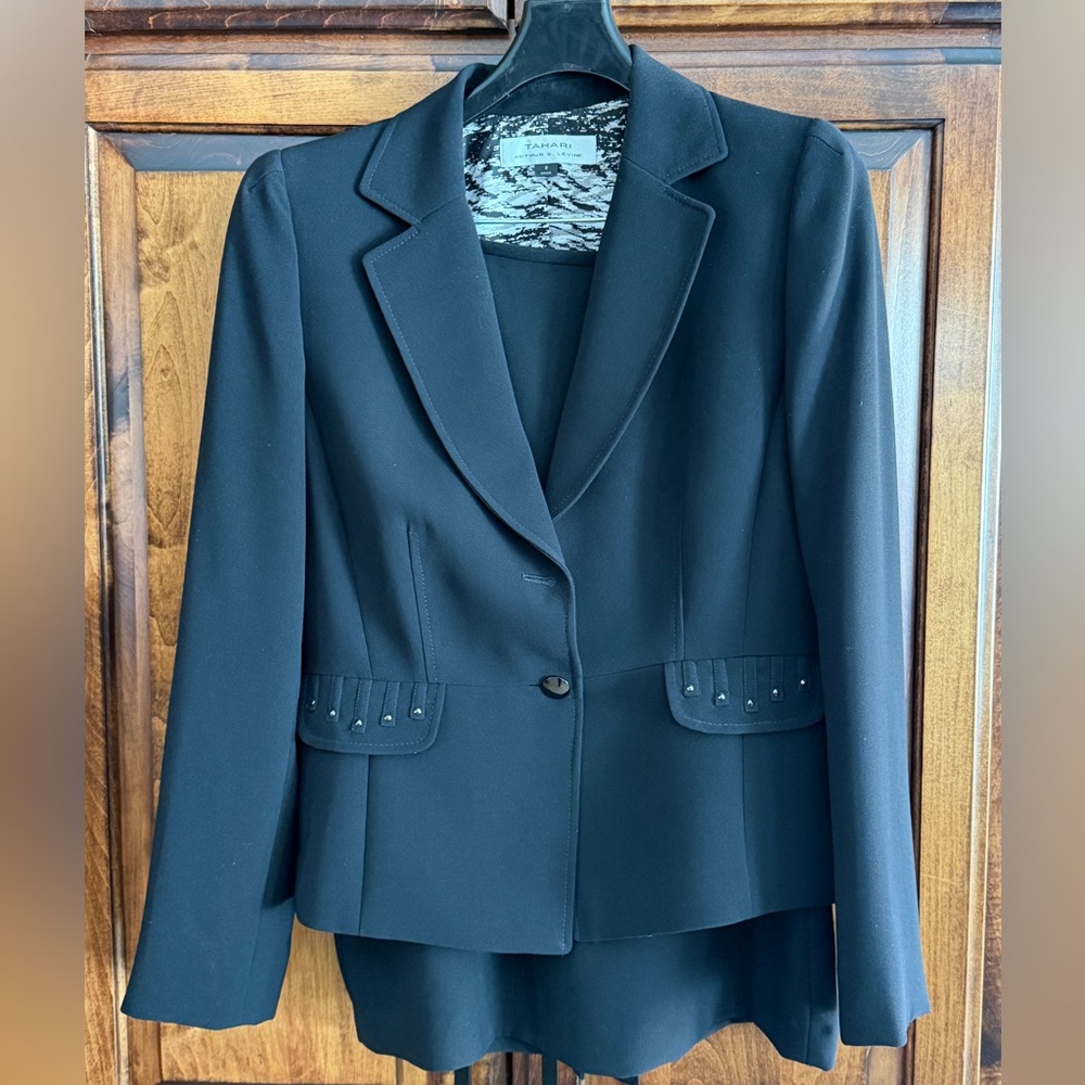 Tahari ASL Black Skirt Suit - size 8